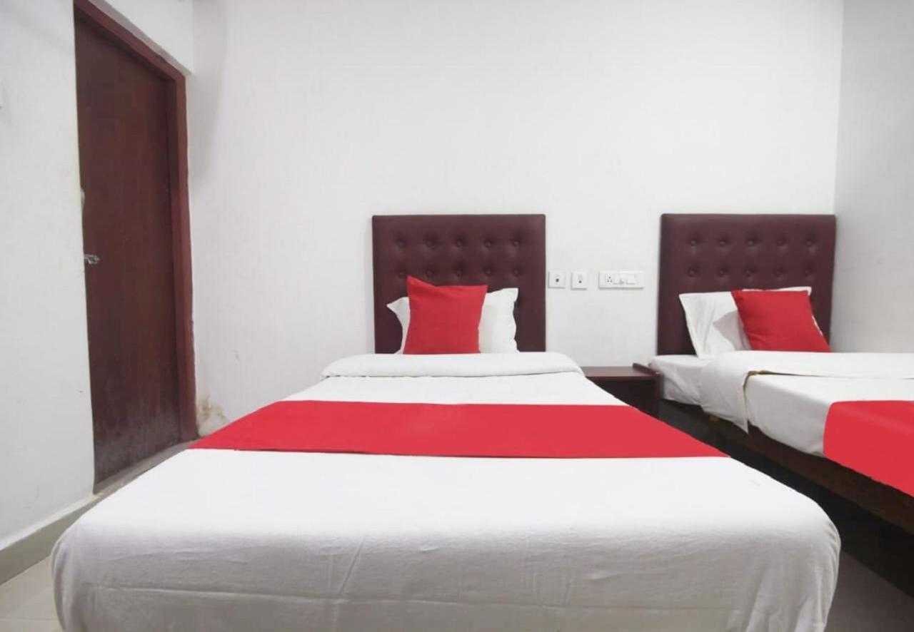Hotel Jayaram 치담바람 외부 사진