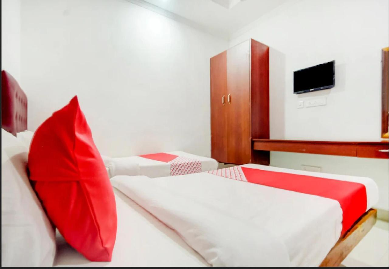 Hotel Jayaram 치담바람 외부 사진