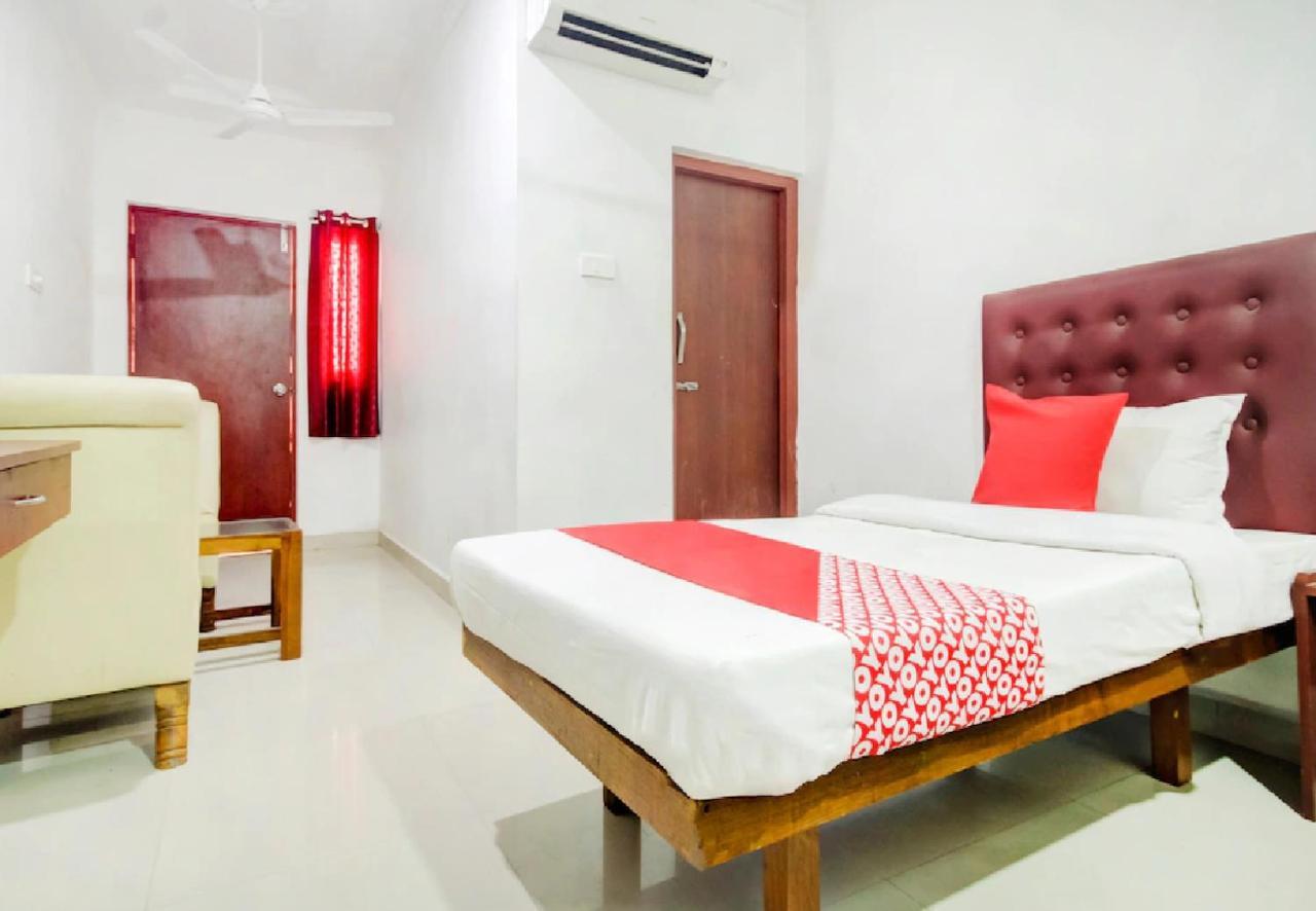 Hotel Jayaram 치담바람 외부 사진