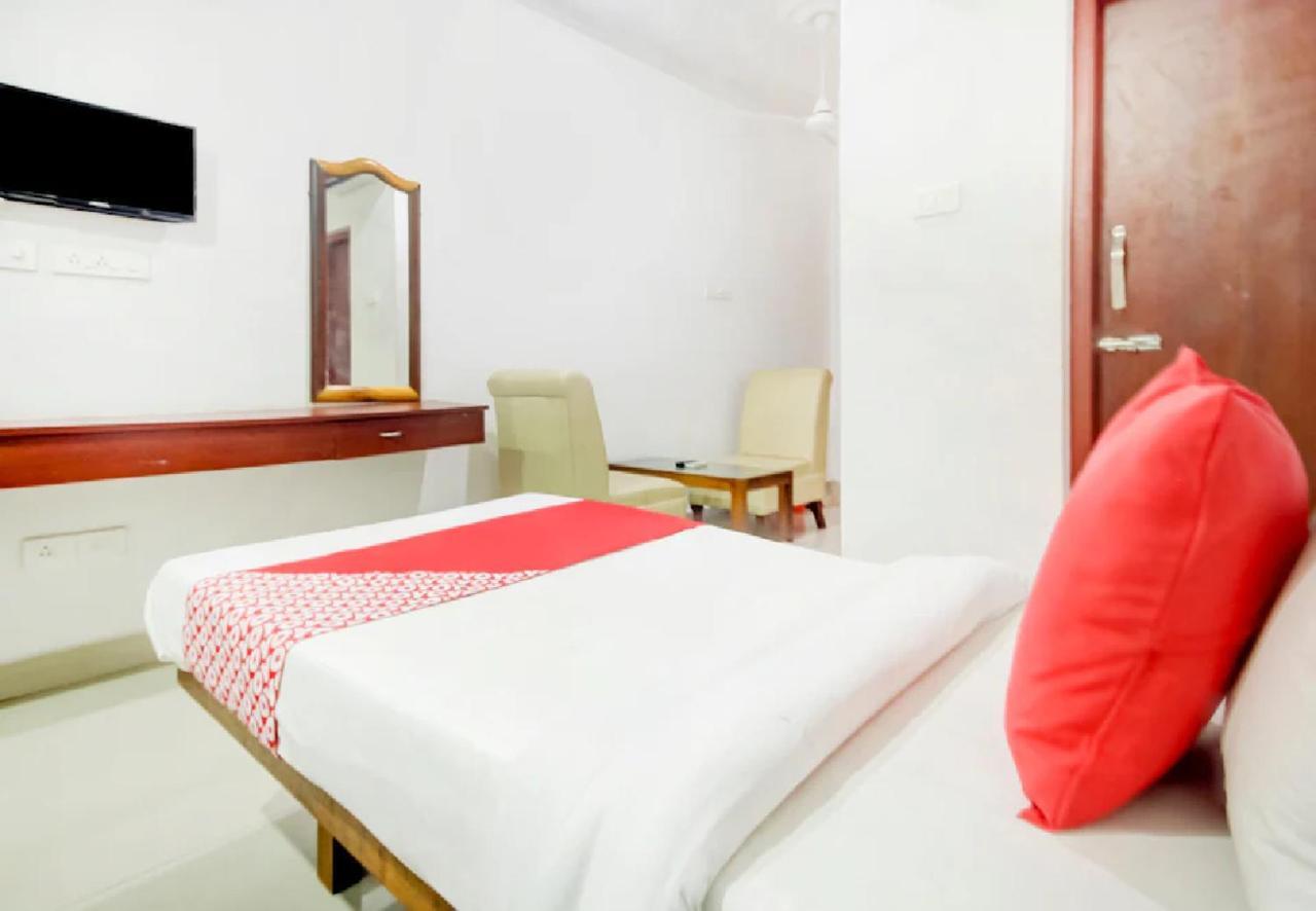 Hotel Jayaram 치담바람 외부 사진