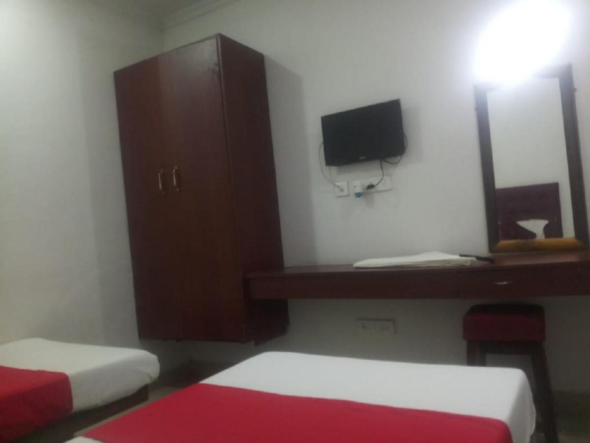 Hotel Jayaram 치담바람 외부 사진