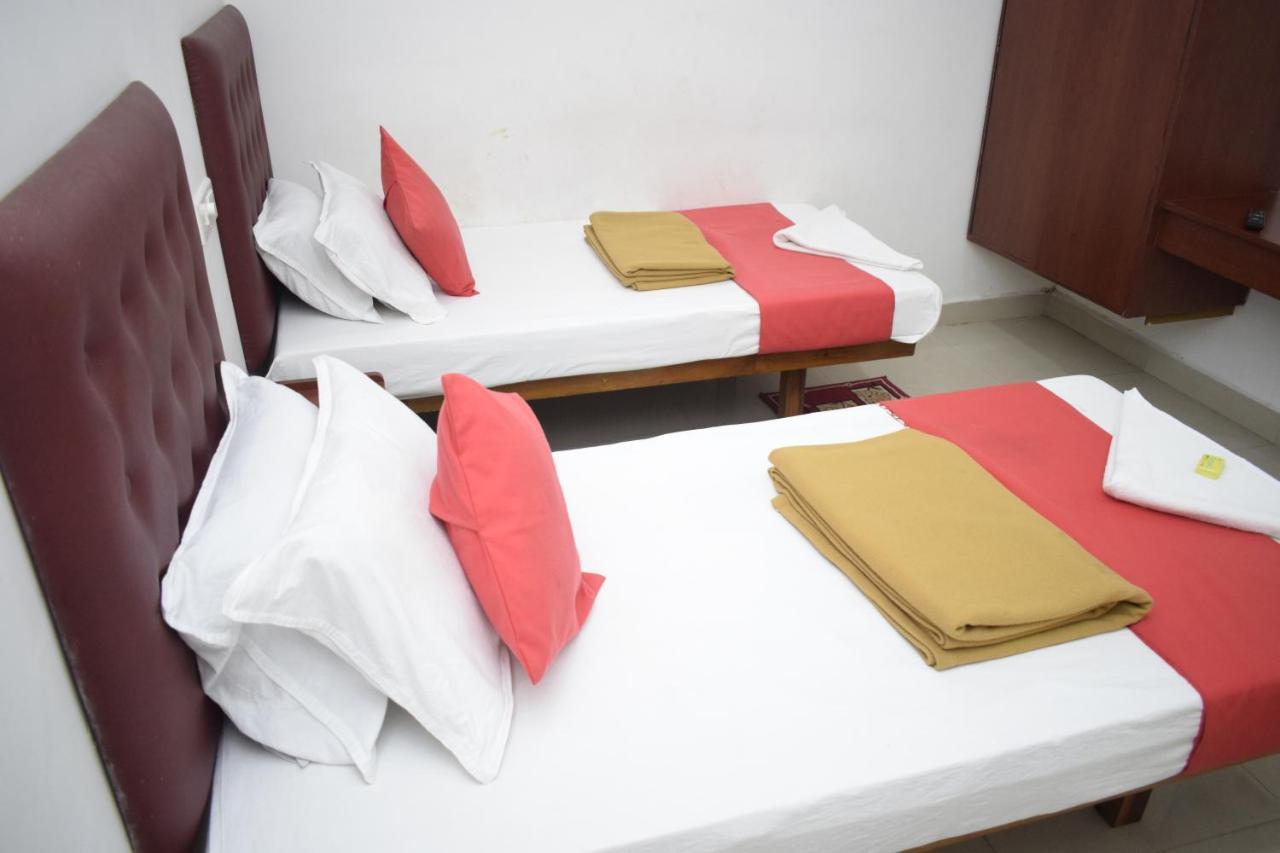 Hotel Jayaram 치담바람 외부 사진