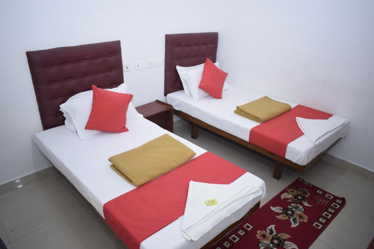 Hotel Jayaram 치담바람 외부 사진